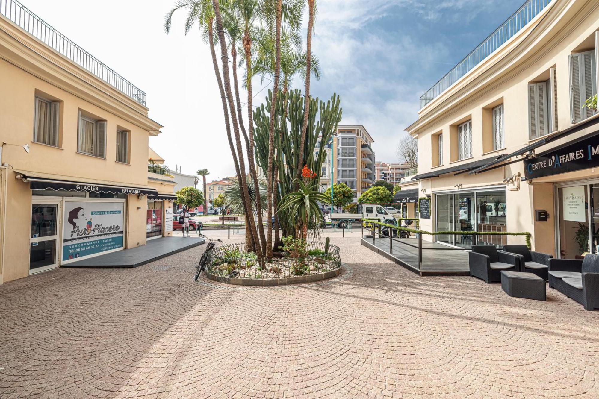 3 Pieces Des Jardins Apartment Ментона Екстериор снимка